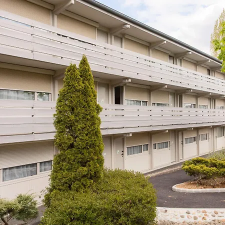 Hotel Campanile 3*