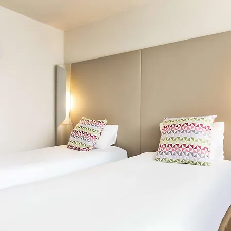 Campanile Nature - Sud Aeroport 호텔 3*