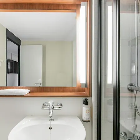 Campanile Nature - Sud Aeroport 酒店