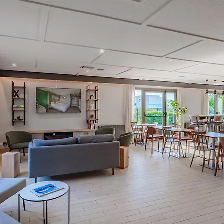 Campanile Nature - Sud Aeroport 3*