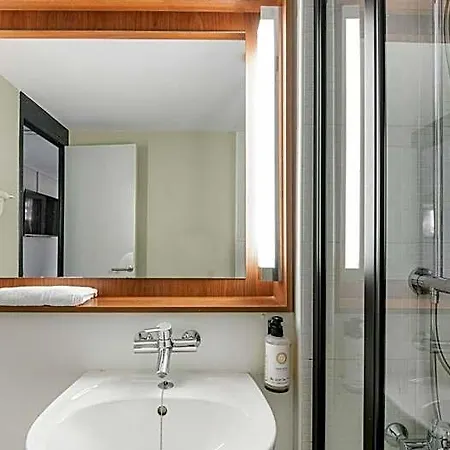 Hotel Campanile Nature - Sud Aeroport 3*