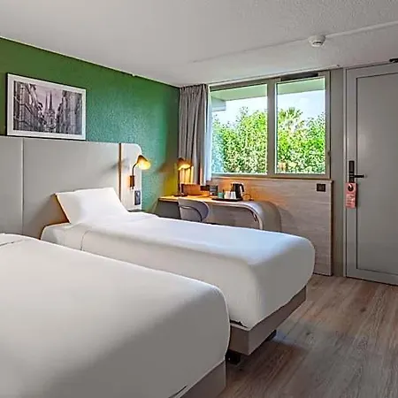 Hotel Campanile Nature - Sud Aeroport Poitiers