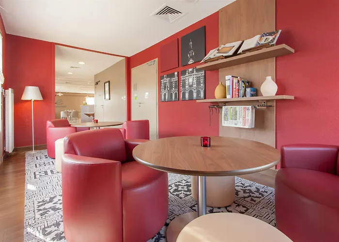 Campanile Nature - Poitiers Sud Aeroport Hotel Poitiers