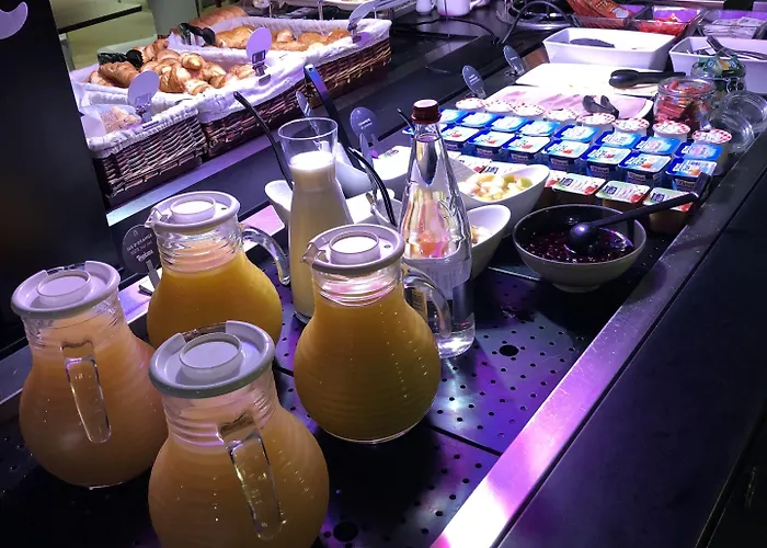 Hotel Campanile Nature - Poitiers Sud Aeroport